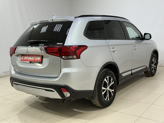 Mitsubishi Outlander Instyle (2018-2021), 2021 года, пробег 75192 км