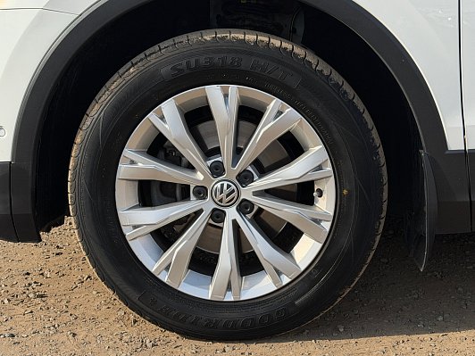 Volkswagen Tiguan CONNECT, 2017 года, пробег 268250 км