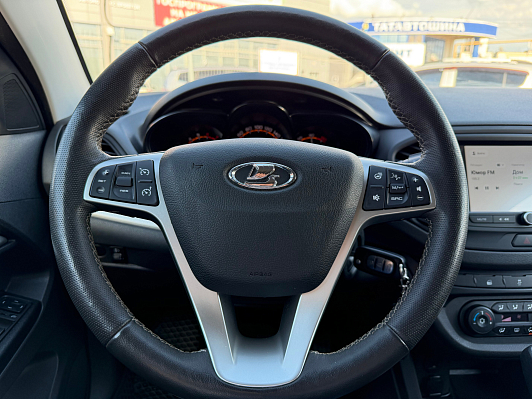 Lada (ВАЗ) Vesta Luxe, 2021 года, пробег 43500 км