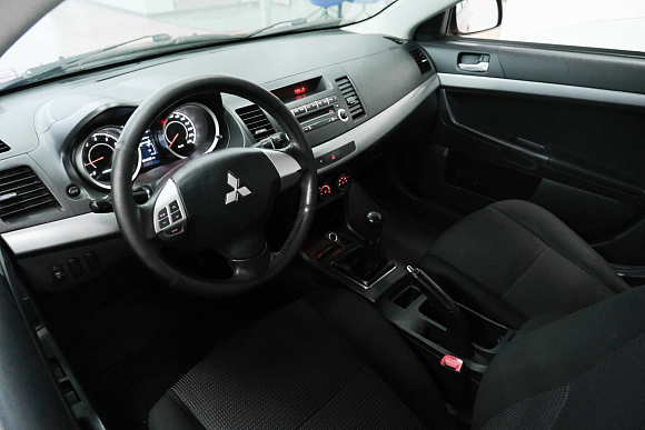 Mitsubishi Lancer, 2011 года, пробег 256000 км