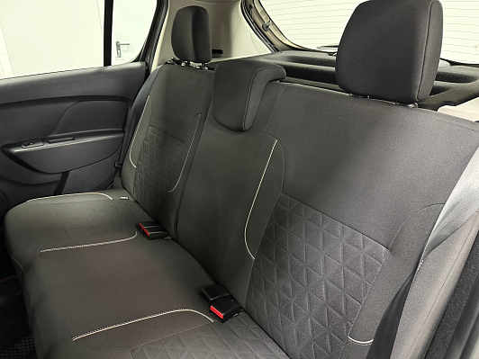 Renault Sandero Stepway Drive, 2019 года, пробег 80000 км