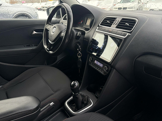 Volkswagen Polo Life, 2017 года, пробег 118538 км