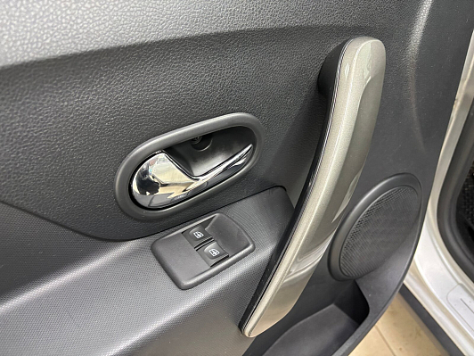 Renault Sandero, 2020 года, пробег 58230 км