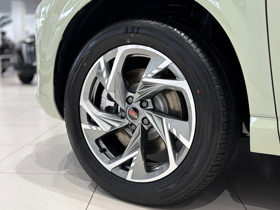 Hongqi HS3 Комфорт, зеленый