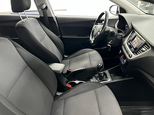 Hyundai Solaris Elegance, 2017 года, пробег 130000 км