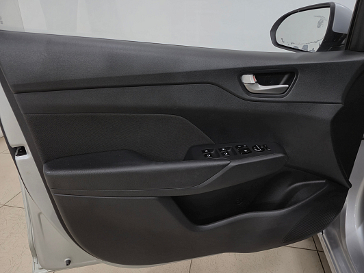 Hyundai Solaris Super Series II + 5” Audio, 2018 года, пробег 153379 км