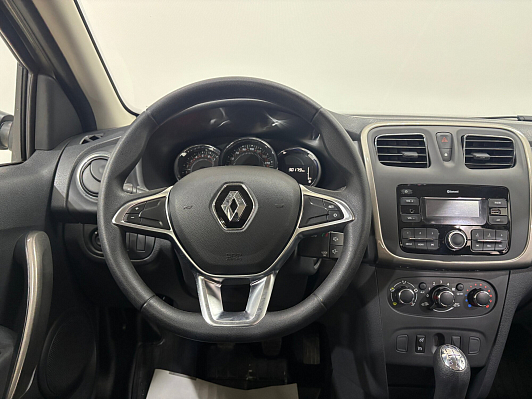 Renault Sandero Stepway Life, 2019 года, пробег 30176 км