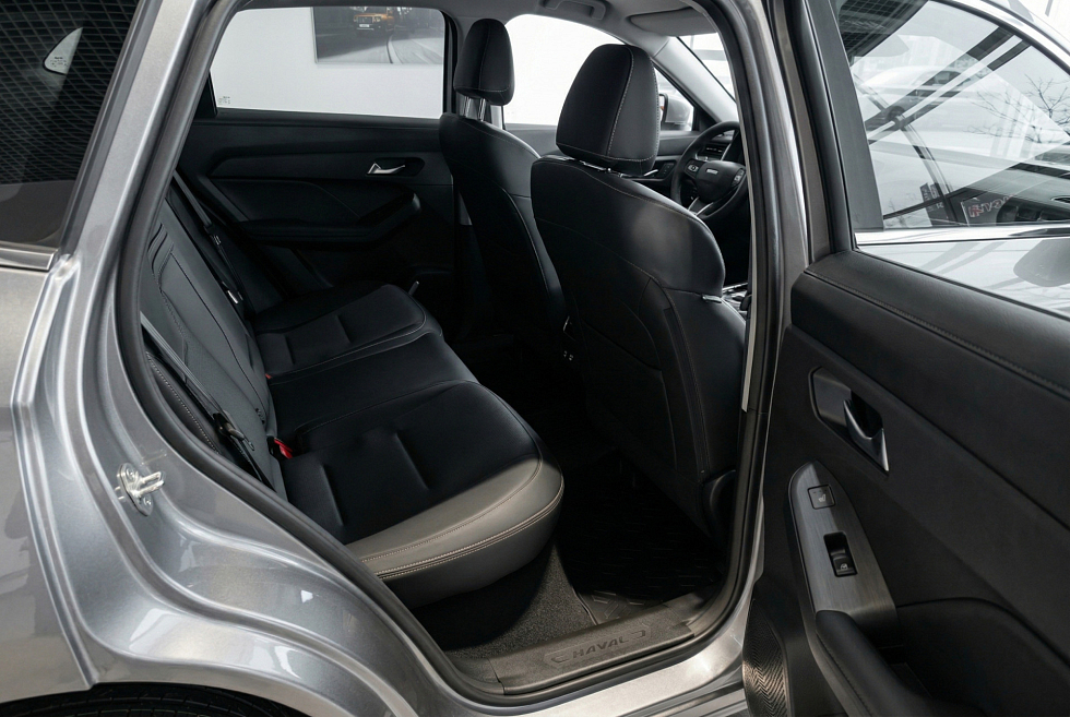 Haval Jolion Премиум, серый