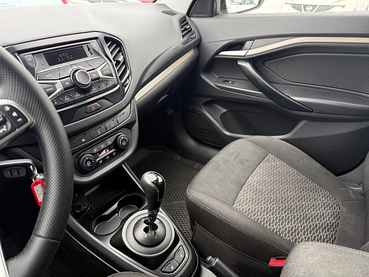 Lada (ВАЗ) Vesta Luxe Multimedia (2017-2019), 2019 года, пробег 92437 км