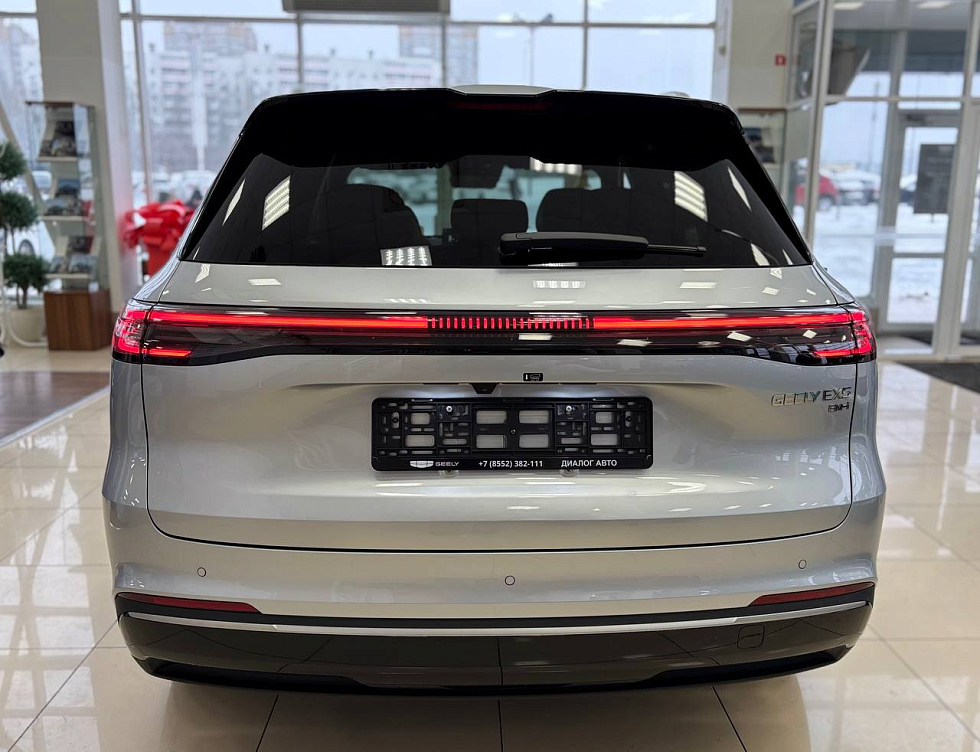 Geely EX5 Гибрид Макс EM-R, серебряный