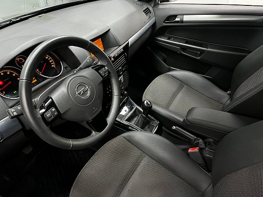 Opel Astra Cosmo, 2011 года, пробег 122000 км