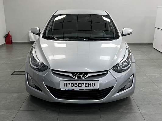 Hyundai Elantra, 2015 года, пробег 176500 км