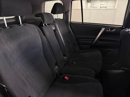 Toyota Highlander, 2013 года, пробег 228793 км