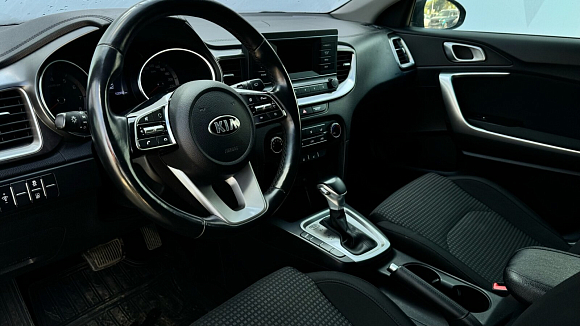 Kia Ceed Comfort, 2021 года, пробег 102400 км