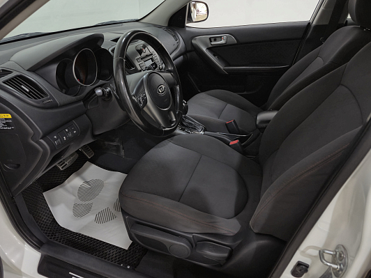 Kia Cerato, 2011 года, пробег 199987 км