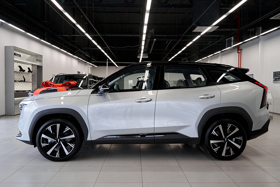 Geely Atlas Flagship Sport, серый