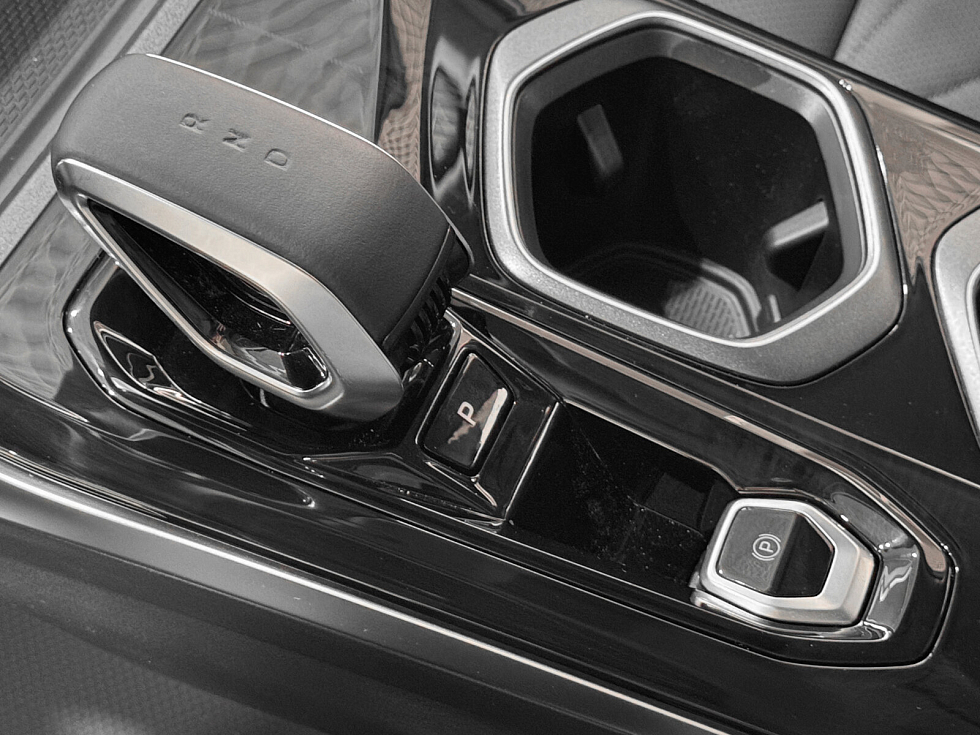 Geely Atlas Люкс, зеленый