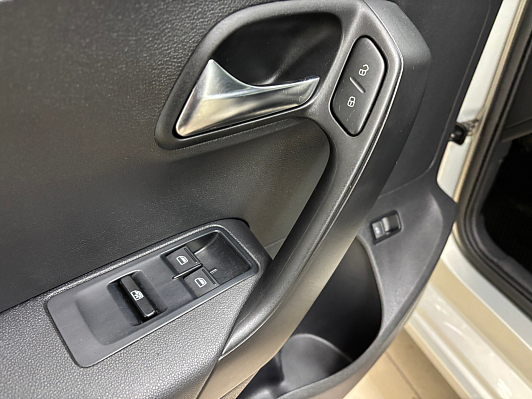 Volkswagen Polo Trendline, 2013 года, пробег 144682 км