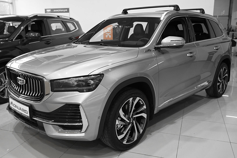 Geely Monjaro Flagship SE, серебряный
