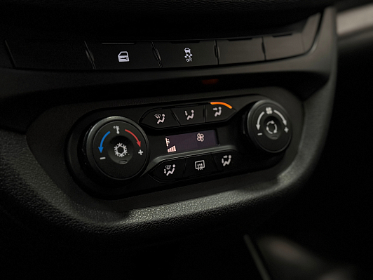 Lada (ВАЗ) Vesta Comfort Light, 2017 года, пробег 191000 км