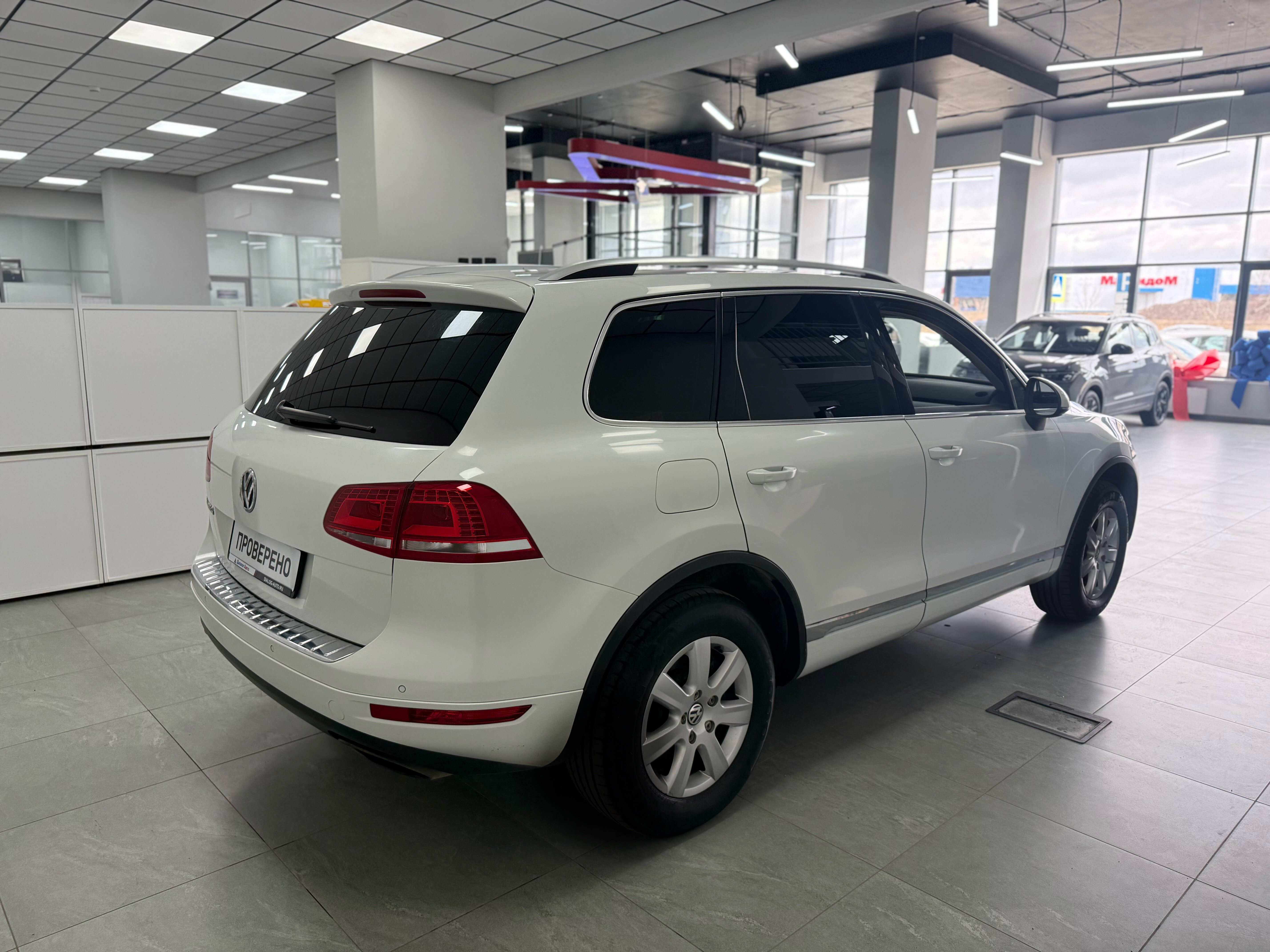 Volkswagen Touareg, 2014 года, пробег 218000 км