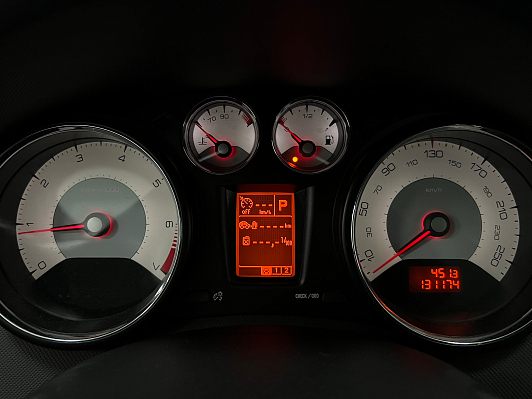 Peugeot 308 Allure, 2012 года, пробег 130000 км