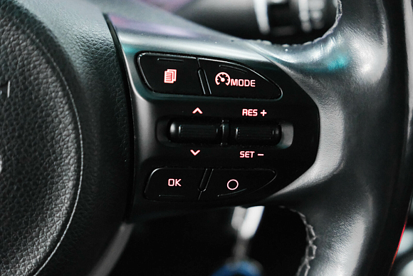 Kia Rio Luxe RED Line, 2018 года, пробег 154000 км