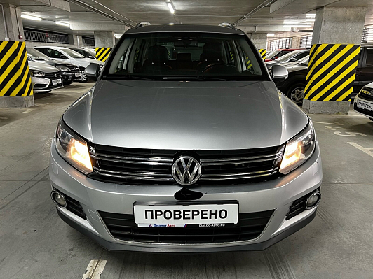 Volkswagen Tiguan Adventure, 2011 года, пробег 115000 км