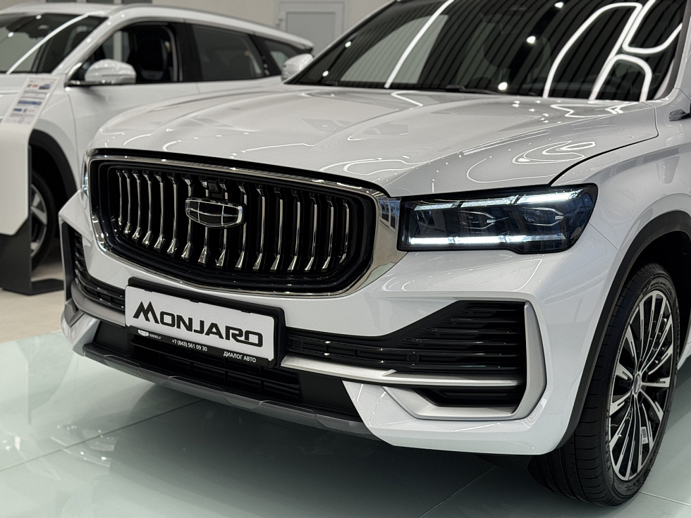 Geely Monjaro Flagship SE, белый