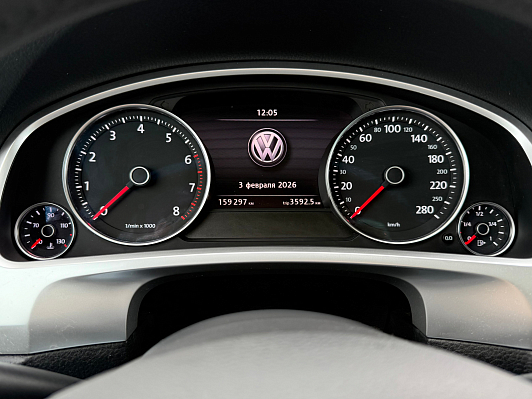 Volkswagen Touareg R-line Executive, 2015 года, пробег 159188 км
