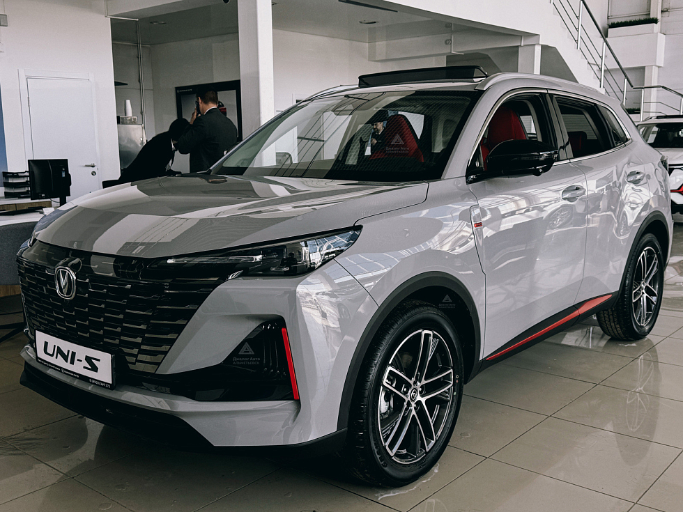 Changan UNI-S Техно, серый