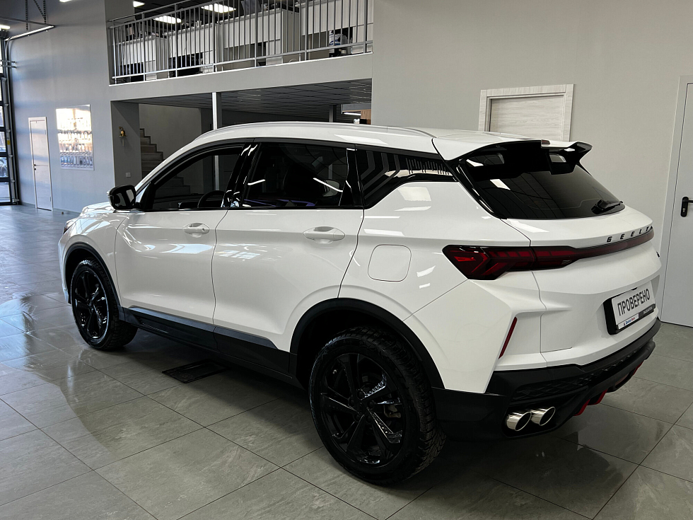 Geely Coolray Luxury, белый