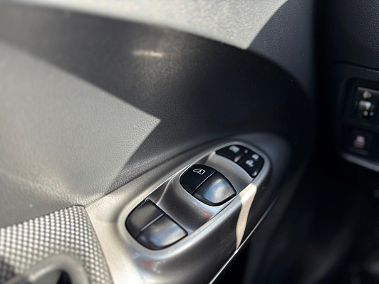 Nissan Juke SE+ Sport, 2013 года, пробег 103284 км