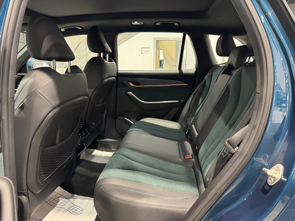 Geely Monjaro Exclusive (2023-2025), синий