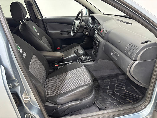 Skoda Octavia, 2002 года, пробег 348810 км