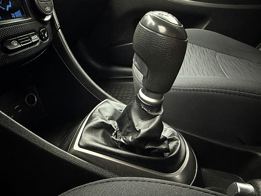 Hyundai Solaris, 2016 года, пробег 290000 км