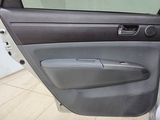 Toyota Prius, 2004 года, пробег 220553 км