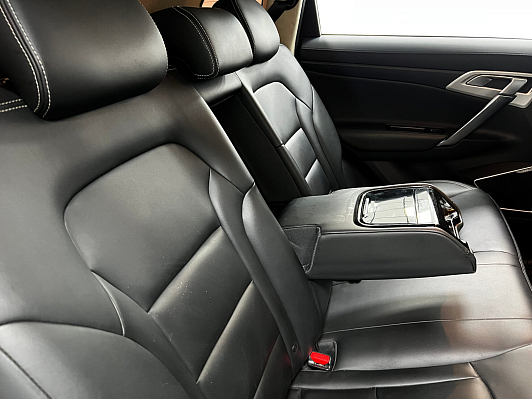 Geely Atlas Luxury, 2019 года, пробег 141981 км