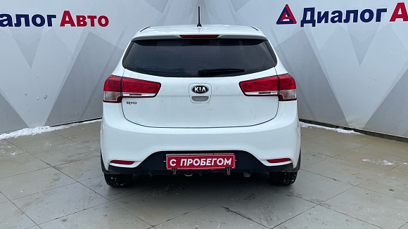 Kia Rio Luxe, 2016 года, пробег 120706 км