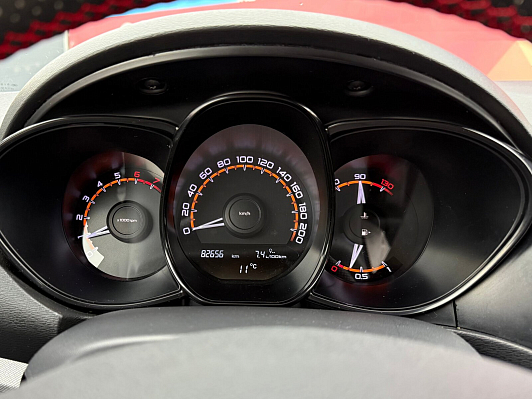 Lada (ВАЗ) Vesta Comfort, 2019 года, пробег 83000 км