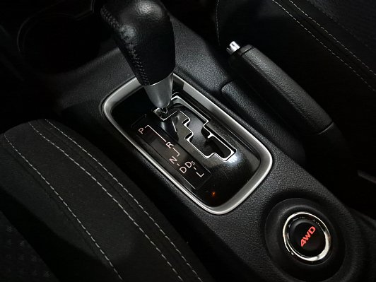 Mitsubishi Outlander Intense, 2016 года, пробег 294901 км