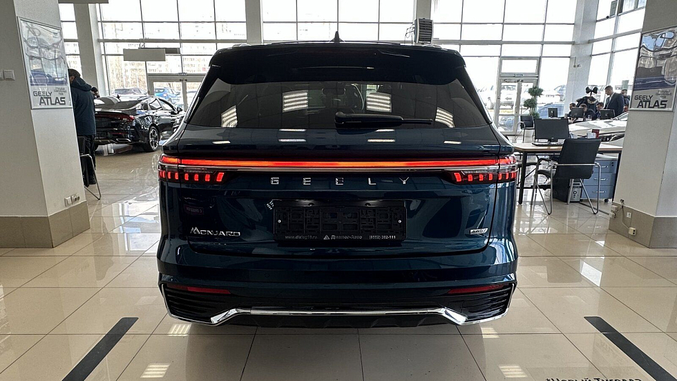 Geely Monjaro Exclusive, зеленый