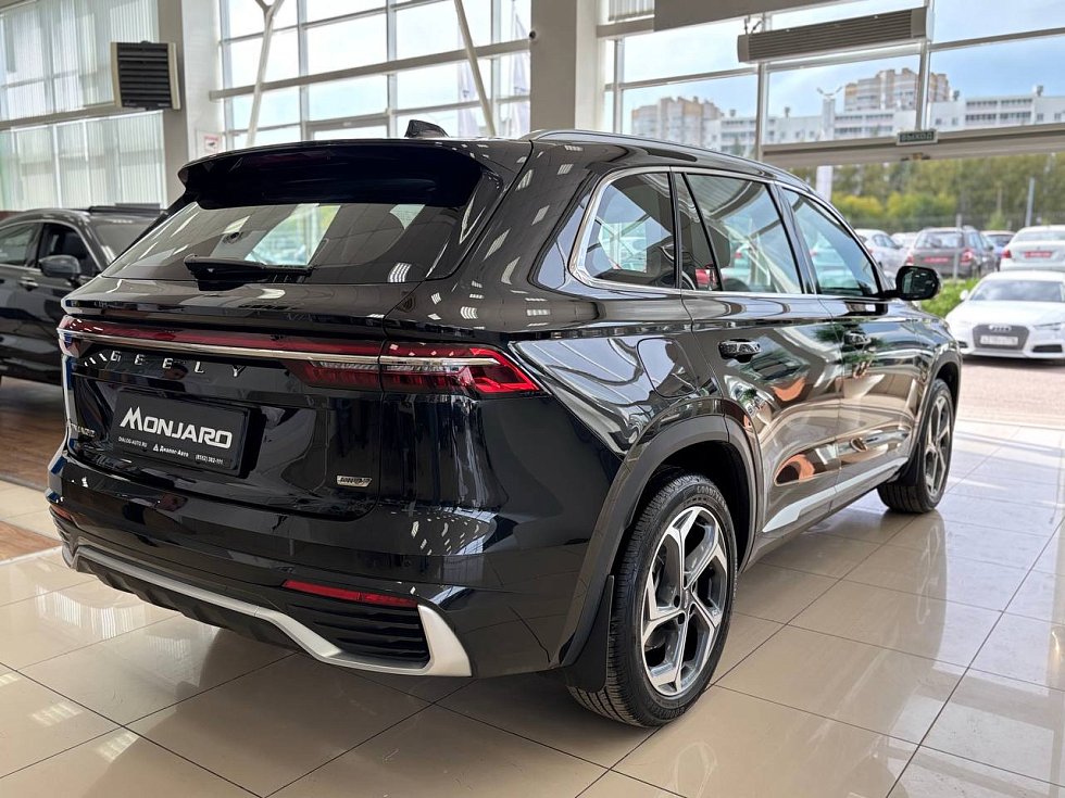 Geely Monjaro Люкс, черный