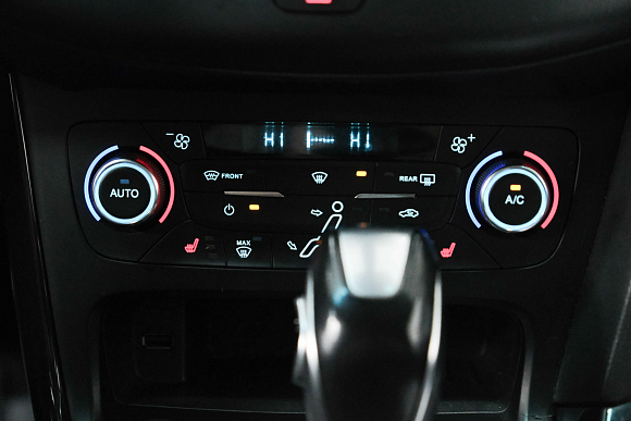 Ford Focus Titanium, 2017 года, пробег 87409 км