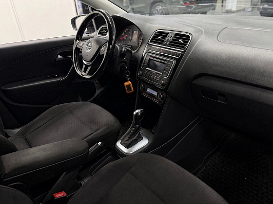 Volkswagen Polo Life, 2017 года, пробег 155000 км