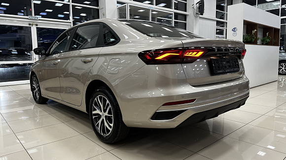 Geely Emgrand Luxury, 2023 года, пробег 658 км