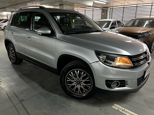 Volkswagen Tiguan Adventure, 2011 года, пробег 115000 км