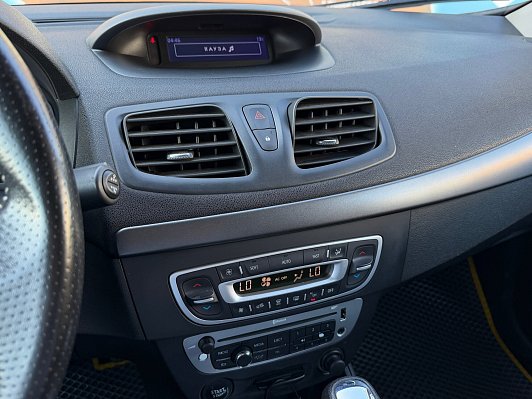 Renault Fluence Expression, 2013 года, пробег 177500 км