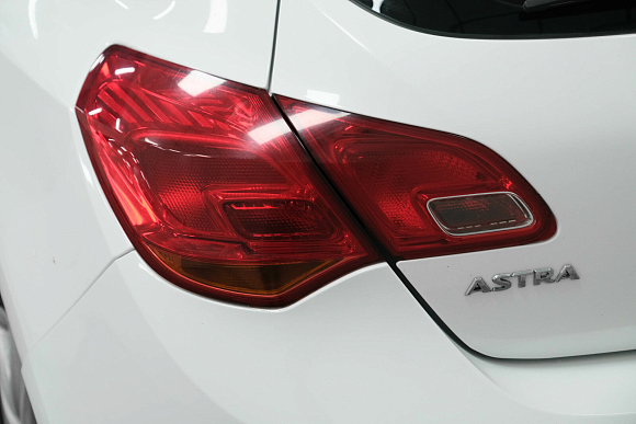 Opel Astra, 2012 года, пробег 146714 км