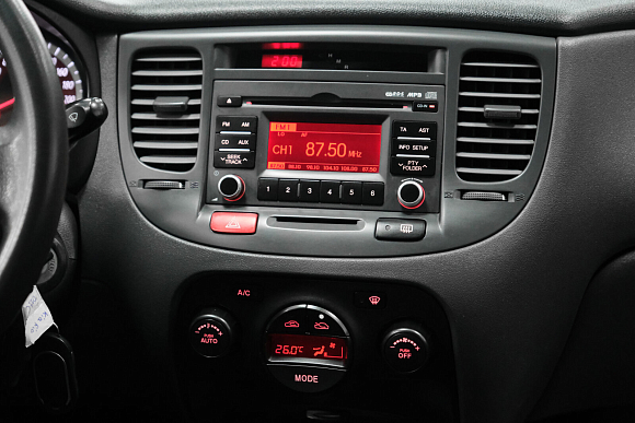 Kia Rio Luxe, 2011 года, пробег 248000 км